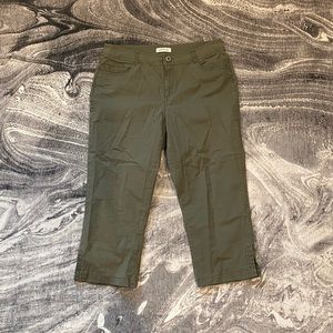 Green Orvis Pants Size 10